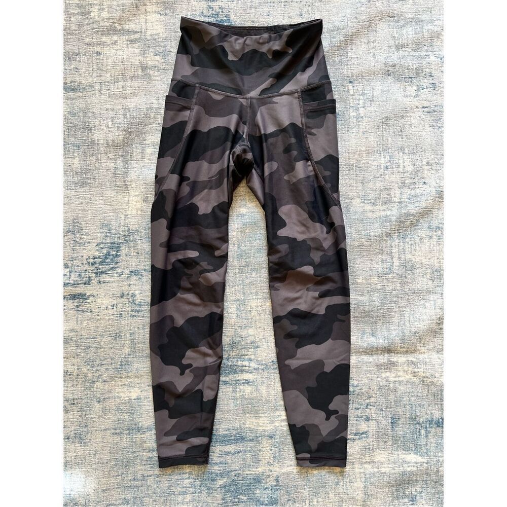 Old Navy Active Black Gray Camo Camouflage Athletic Leggings w Pockets XS Petite